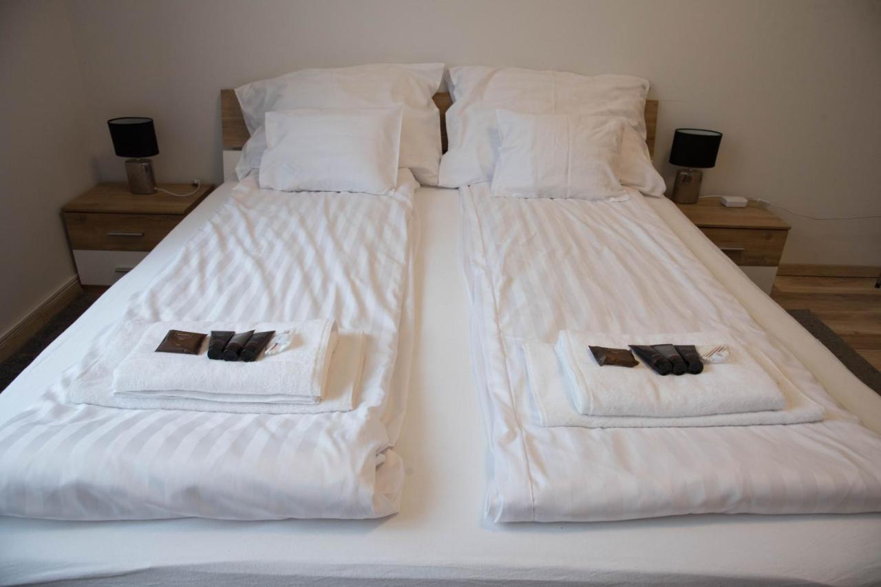 Molnar Apartment Cozy City Center Retreat For 2 Ac & Perfect Location! บูดาเปสต์ ภายนอก รูปภาพ