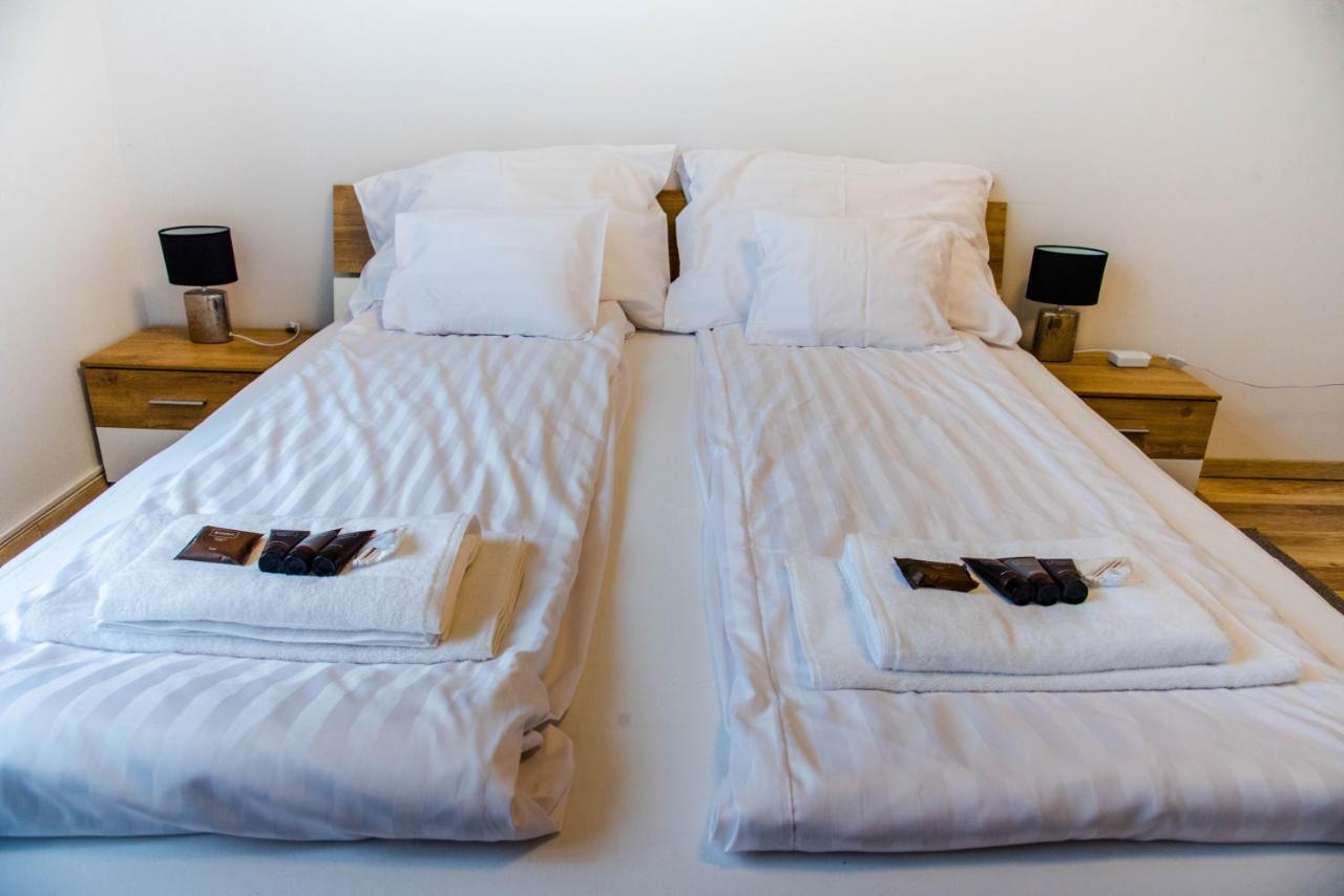 Molnar Apartment Cozy City Center Retreat For 2 Ac & Perfect Location! บูดาเปสต์ ภายนอก รูปภาพ