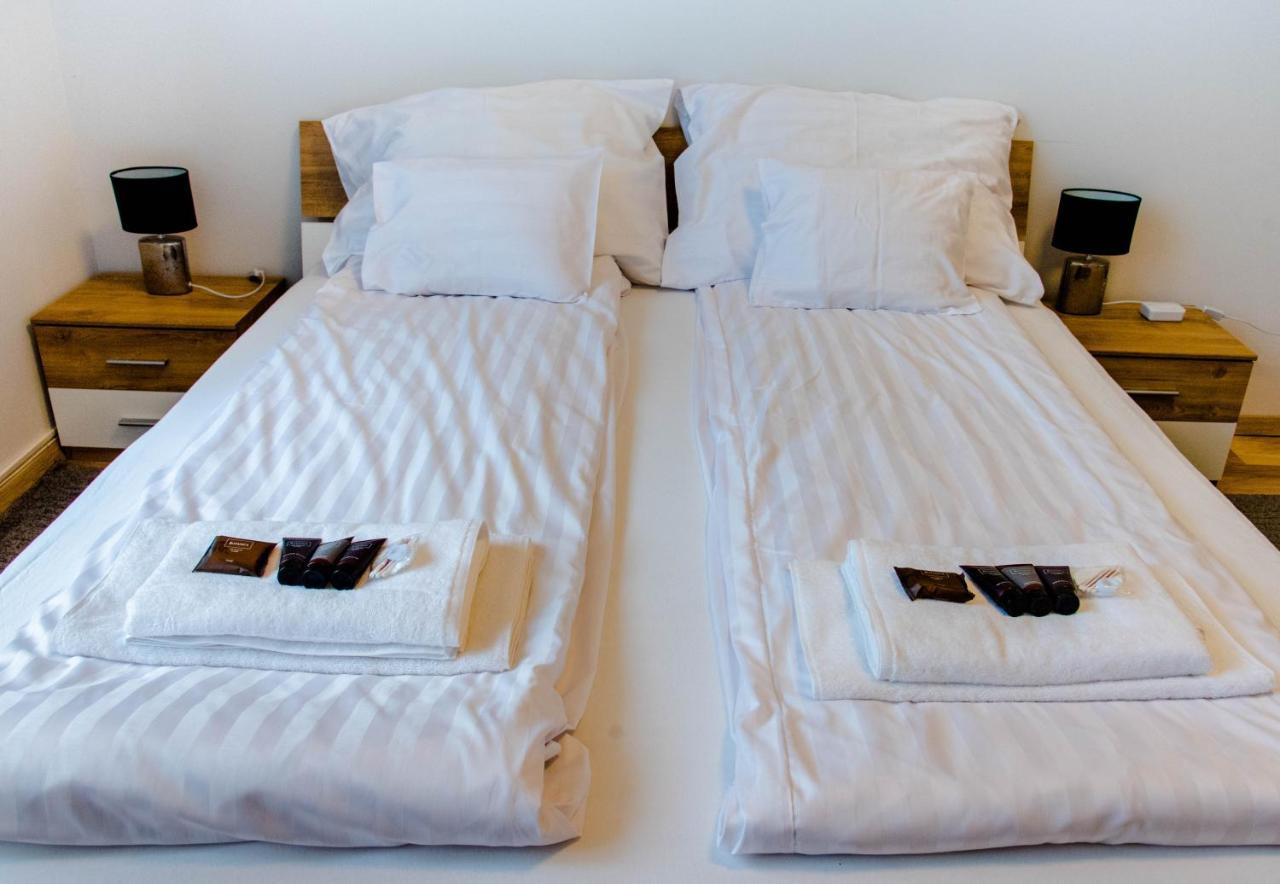 Molnar Apartment Cozy City Center Retreat For 2 Ac & Perfect Location! บูดาเปสต์ ภายนอก รูปภาพ