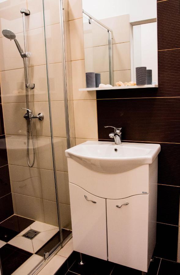 Molnar Apartment Cozy City Center Retreat For 2 Ac & Perfect Location! บูดาเปสต์ ภายนอก รูปภาพ